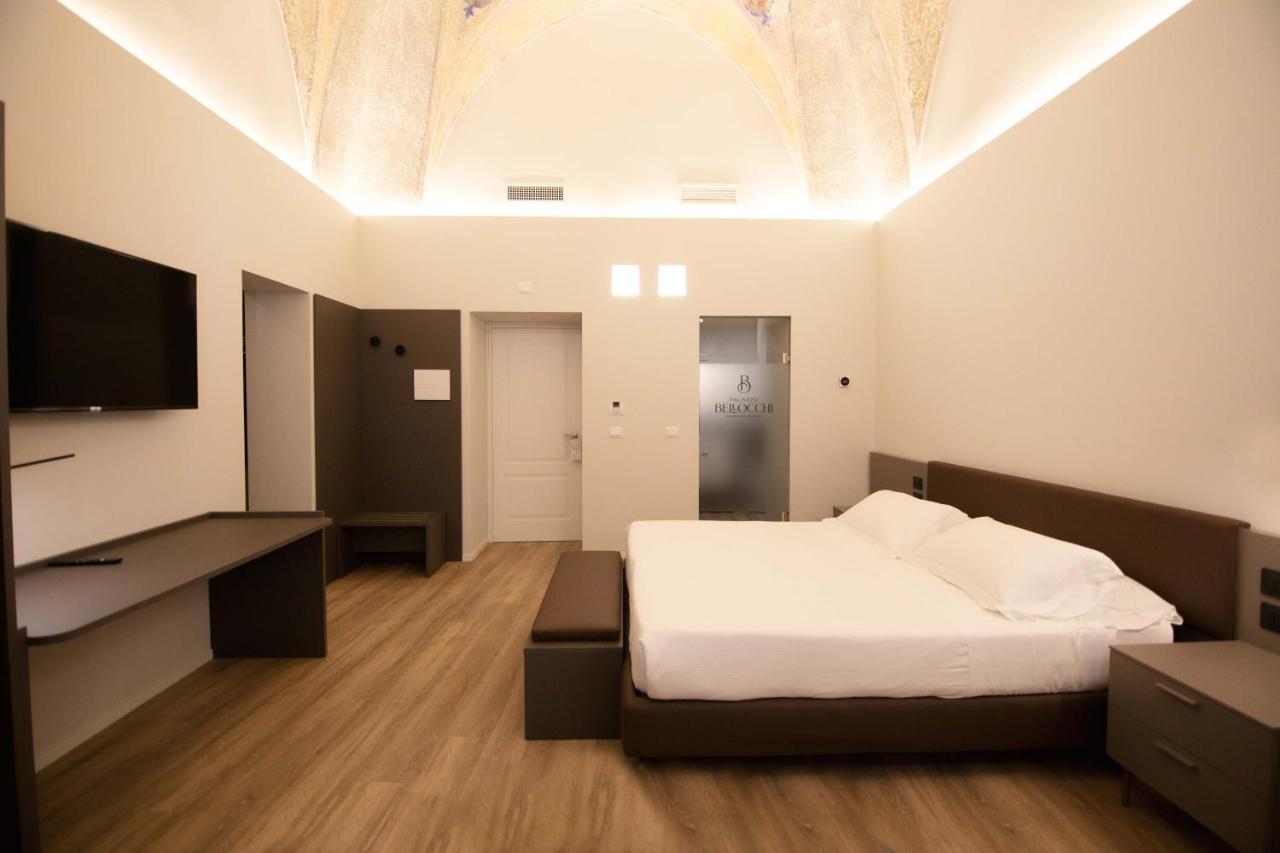 Palazzo Bellocchi - Suites & Apartments 布林迪西 外观 照片